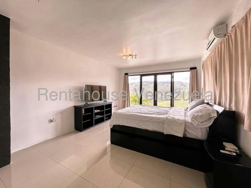 Casa (Duplex) en Venta en Club de Campo, Miranda - 18
