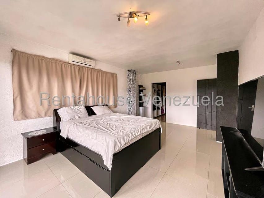 Casa (Duplex) en Venta en Club de Campo, Miranda - 21