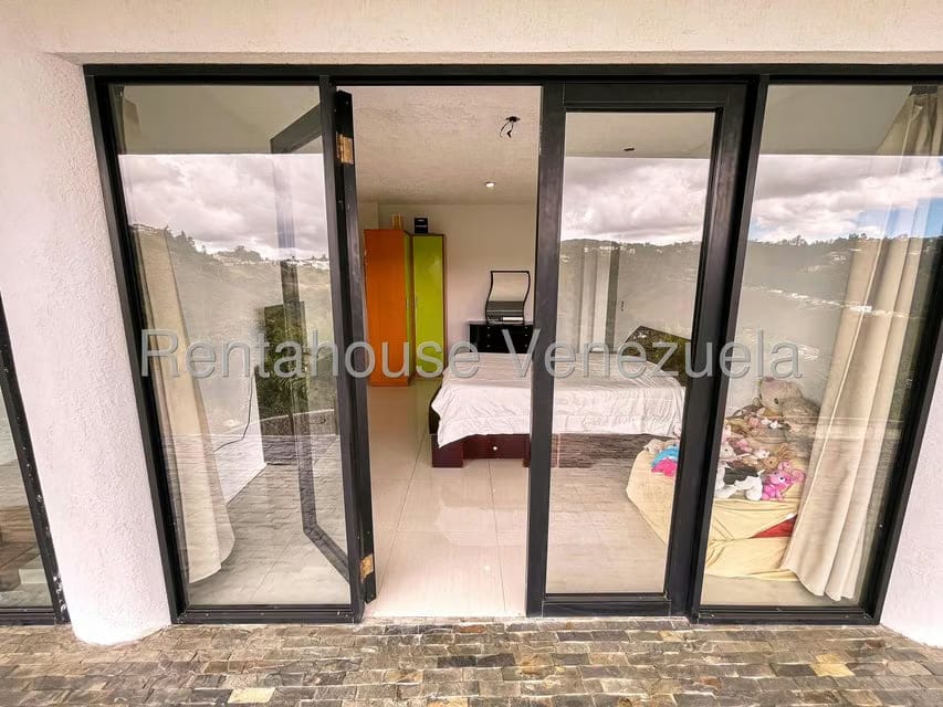 Casa (Duplex) en Venta en Club de Campo, Miranda - 37