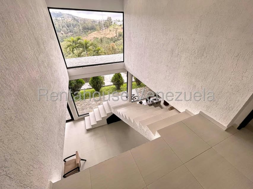 Casa (Duplex) en Venta en Club de Campo, Miranda - 42