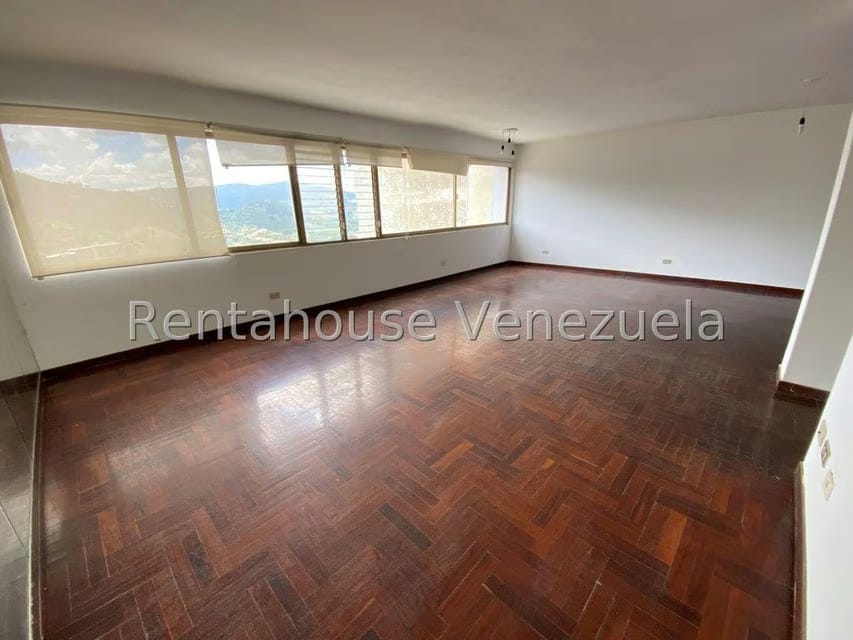 Casa (Duplex) en Alquiler en La Tahona, Distrito Metropolitano - 2