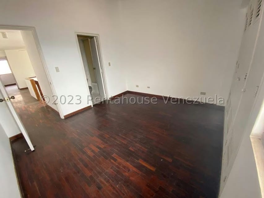 Casa (Duplex) en Alquiler en La Tahona, Distrito Metropolitano - 18