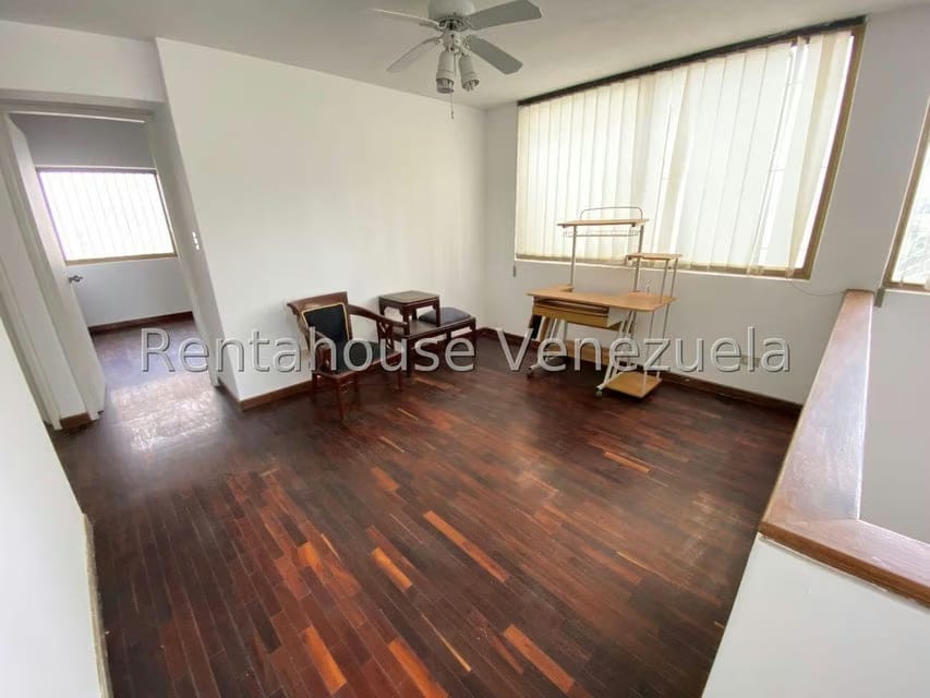 Casa (Duplex) en Alquiler en La Tahona, Distrito Metropolitano - 24