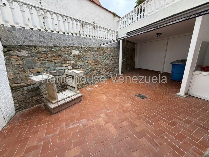 Casa (Duplex) en Alquiler en La Tahona, Distrito Metropolitano - 8