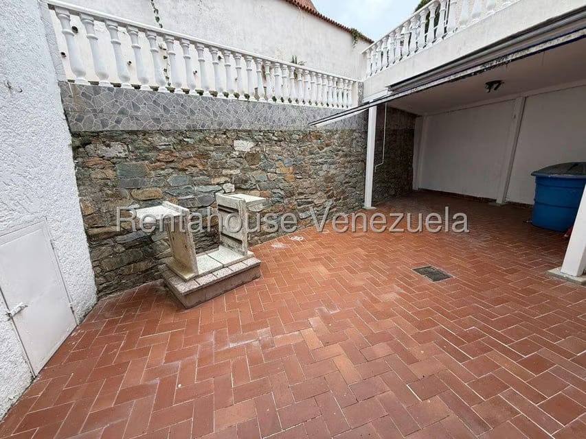 Casa (Duplex) en Alquiler en La Tahona, Distrito Metropolitano - 10