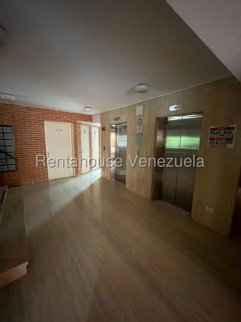 Apartamento (1 Nivel) en Alquiler en Prado Humboldt, Distrito Metropolitano - 3