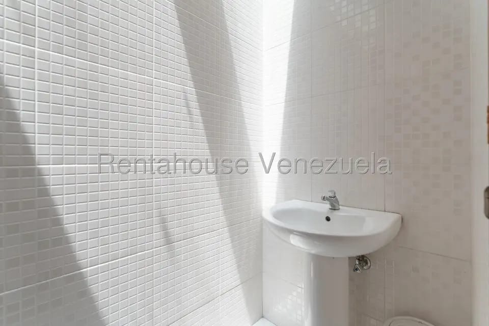 Comercial (Edificio) en Venta en Bello Monte, Distrito Metropolitano - 30