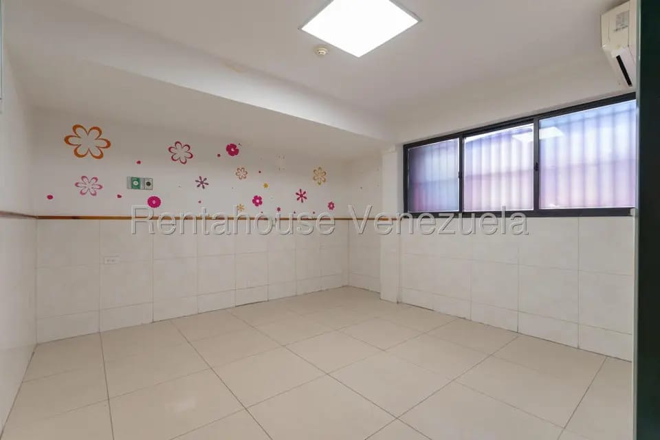 Comercial (Edificio) en Venta en Bello Monte, Distrito Metropolitano - 33