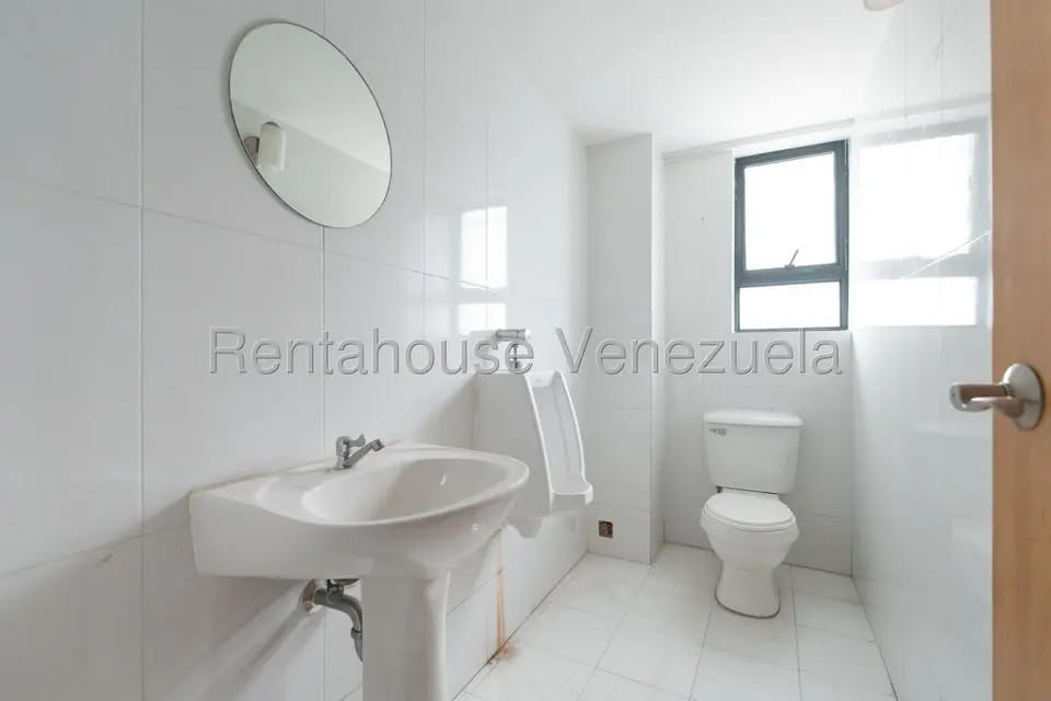 Comercial (Edificio) en Venta en Bello Monte, Distrito Metropolitano - 45