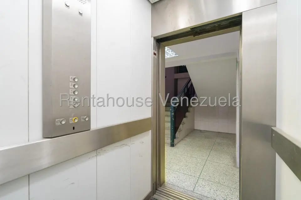 Comercial (Edificio) en Venta en Bello Monte, Distrito Metropolitano - 60