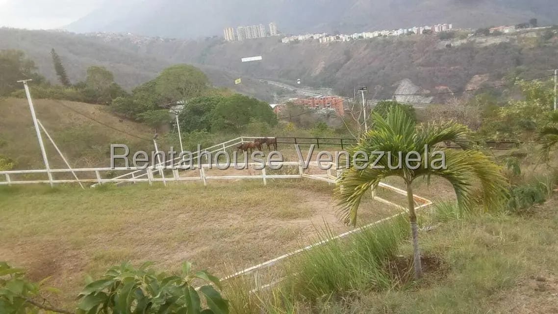 Terreno (Finca) en Venta en Parque Caiza, Distrito Metropolitano - 11