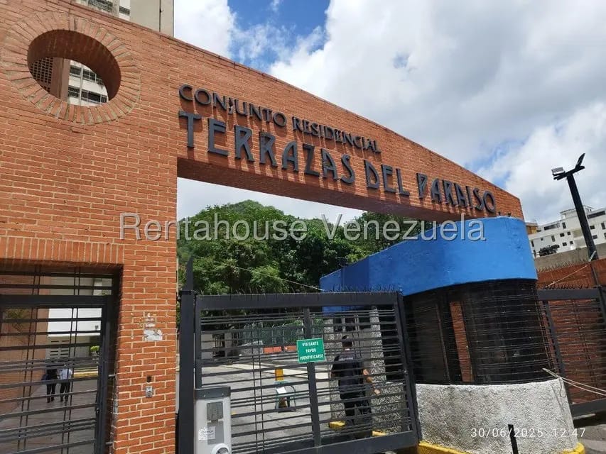 Apartamento (1 Nivel) en Venta en El Paraiso, Distrito Metropolitano - 2