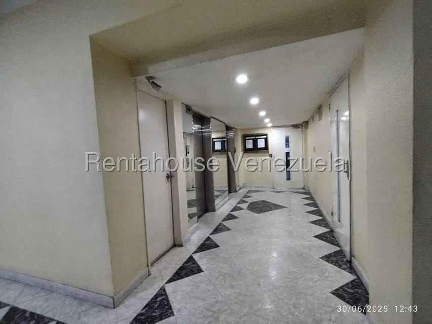 Apartamento (1 Nivel) en Venta en El Paraiso, Distrito Metropolitano - 13
