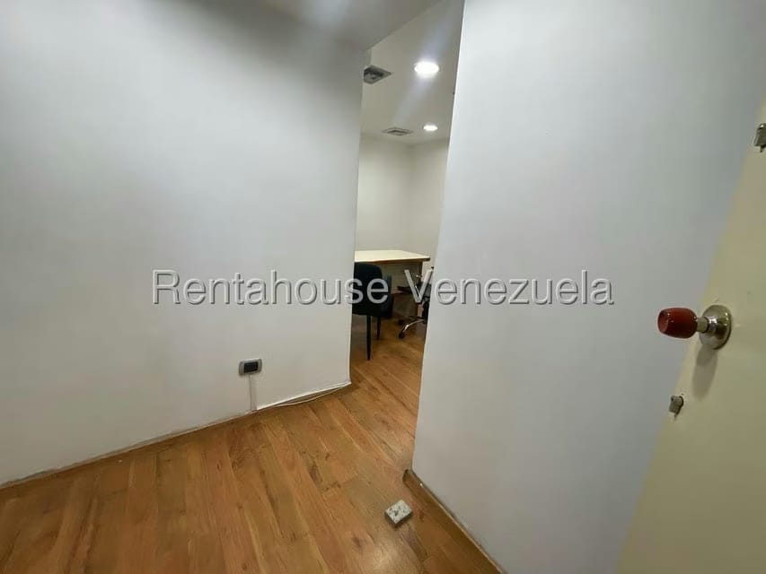 Comercial (Oficina) en Alquiler en Chuao, Distrito Metropolitano - 7