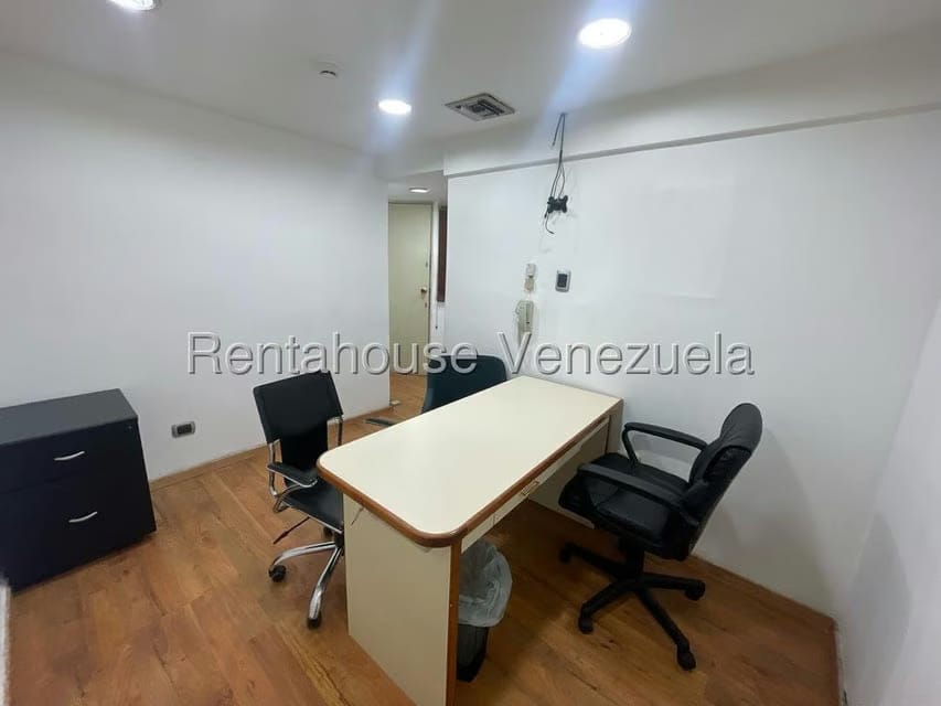 Comercial (Oficina) en Alquiler en Chuao, Distrito Metropolitano - 9