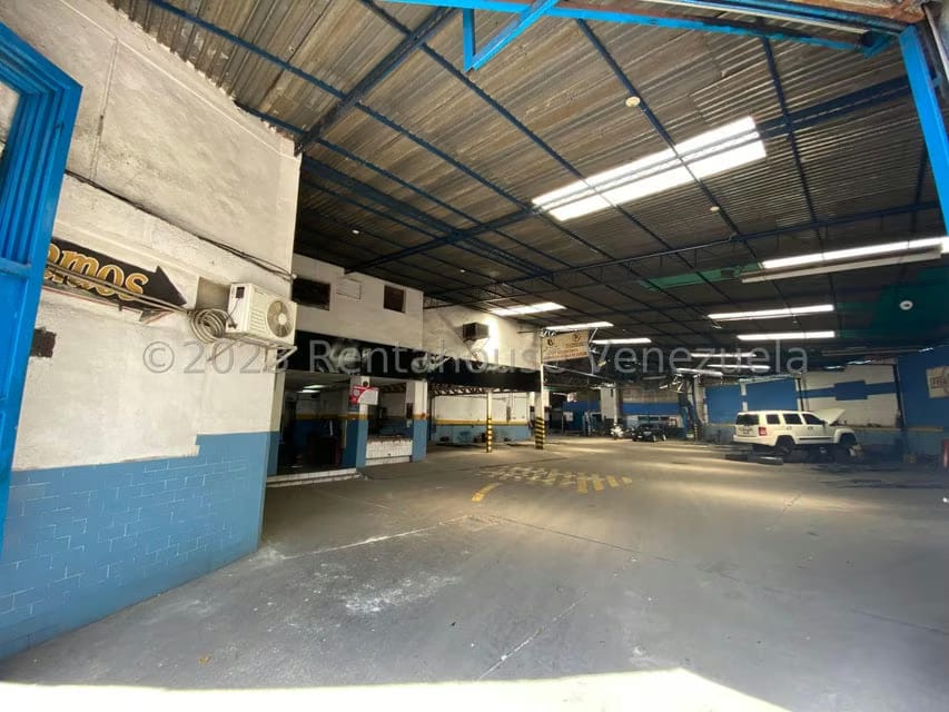 Comercial (Galpon - Deposito) en Venta en La Candelaria, Distrito Metropolitano - 2