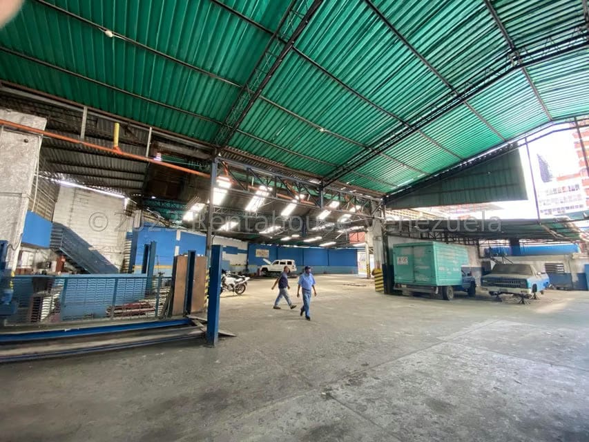 Comercial (Galpon - Deposito) en Venta en La Candelaria, Distrito Metropolitano - 11