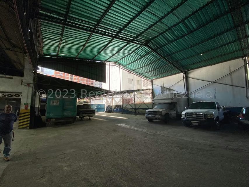 Comercial (Galpon - Deposito) en Venta en La Candelaria, Distrito Metropolitano - 13