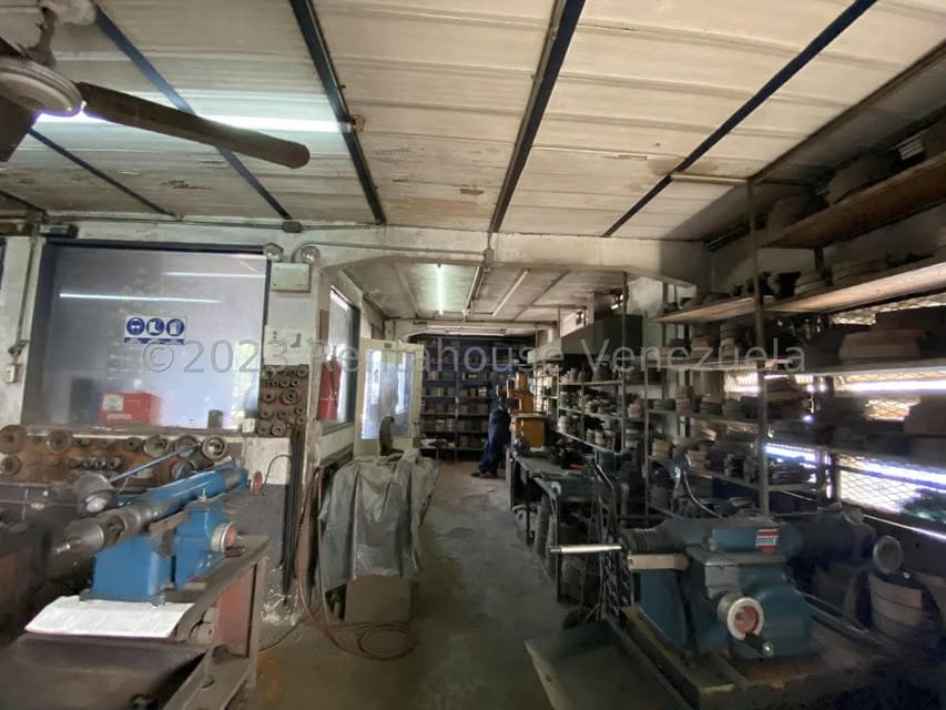 Comercial (Galpon - Deposito) en Venta en La Candelaria, Distrito Metropolitano - 17