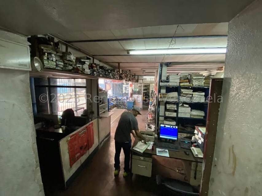Comercial (Galpon - Deposito) en Venta en La Candelaria, Distrito Metropolitano - 21
