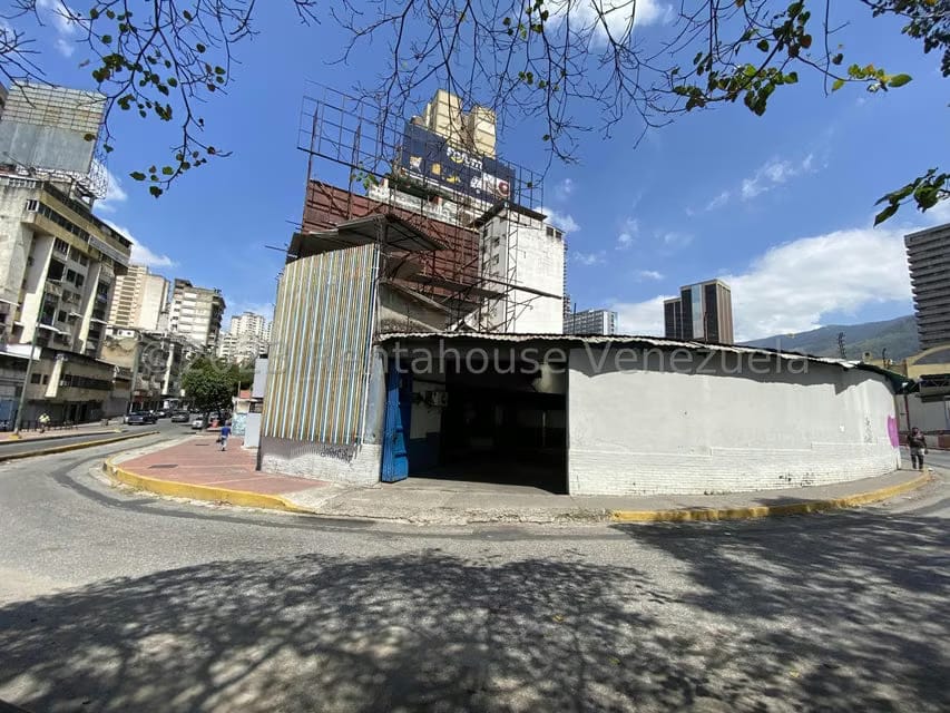 Comercial (Galpon - Deposito) en Venta en La Candelaria, Distrito Metropolitano - 26