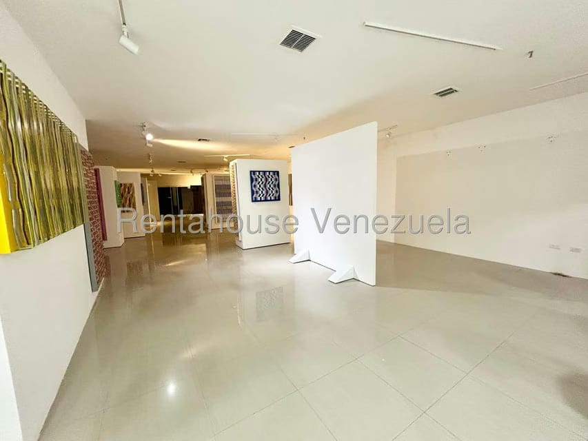 Comercial (Local Comercial) en Alquiler en El Rosal, Distrito Metropolitano - 13