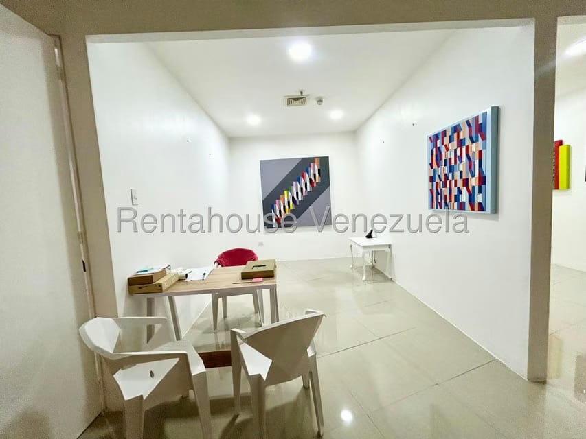 Comercial (Local Comercial) en Alquiler en El Rosal, Distrito Metropolitano - 9