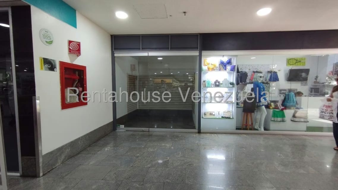 Comercial (Local Comercial) en Alquiler en Colinas de Valle Arriba, Distrito Metropolitano - 2