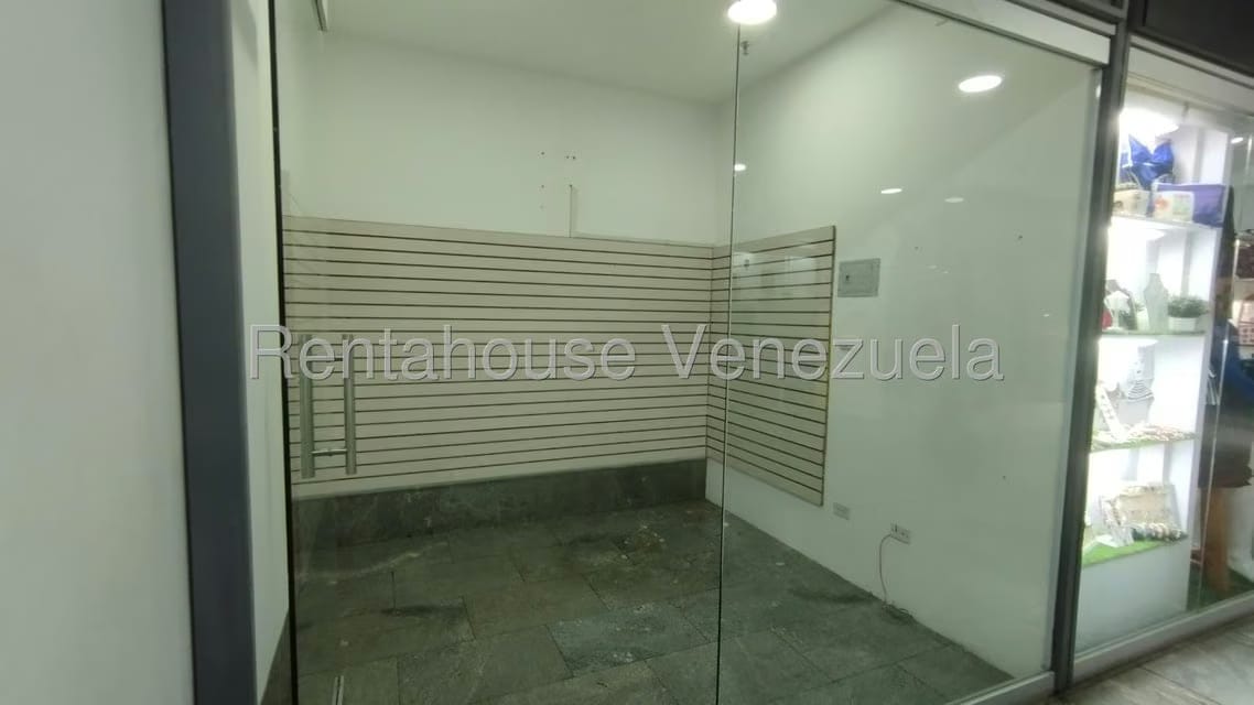 Comercial (Local Comercial) en Alquiler en Colinas de Valle Arriba, Distrito Metropolitano - 6