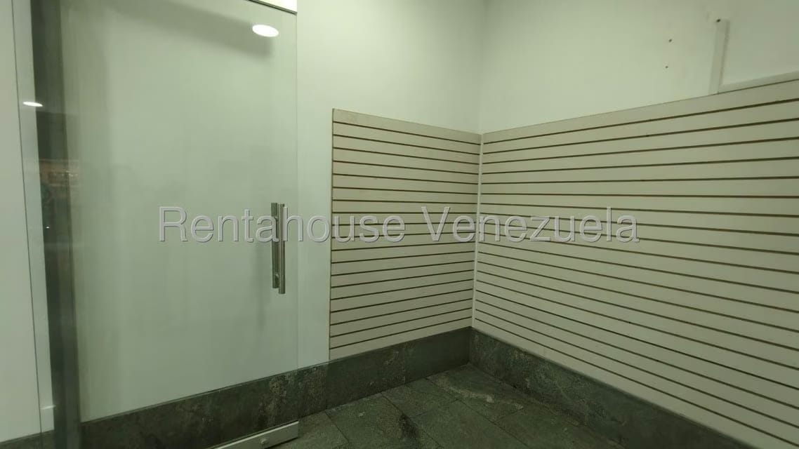 Comercial (Local Comercial) en Alquiler en Colinas de Valle Arriba, Distrito Metropolitano - 9