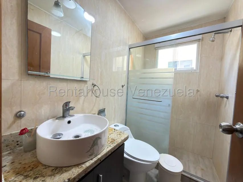 Apartamento (1 Nivel) en Alquiler en El Bosque, Aragua - 13