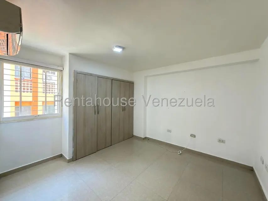 Apartamento (1 Nivel) en Alquiler en El Bosque, Aragua - 15