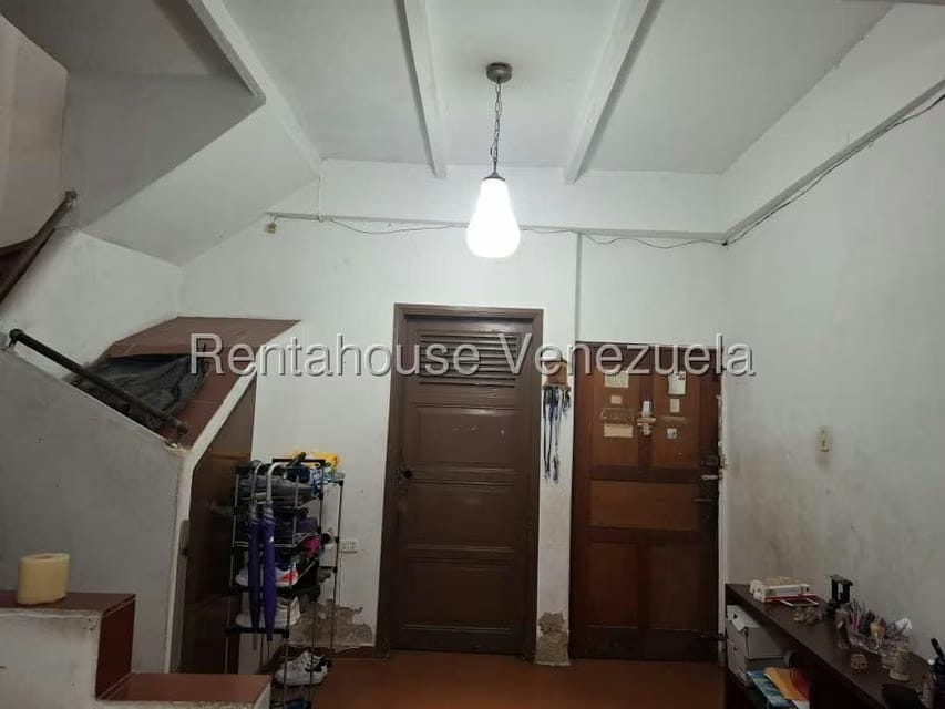 Casa (Multipes Niveles) en Venta en La Pastora, Distrito Metropolitano - 2