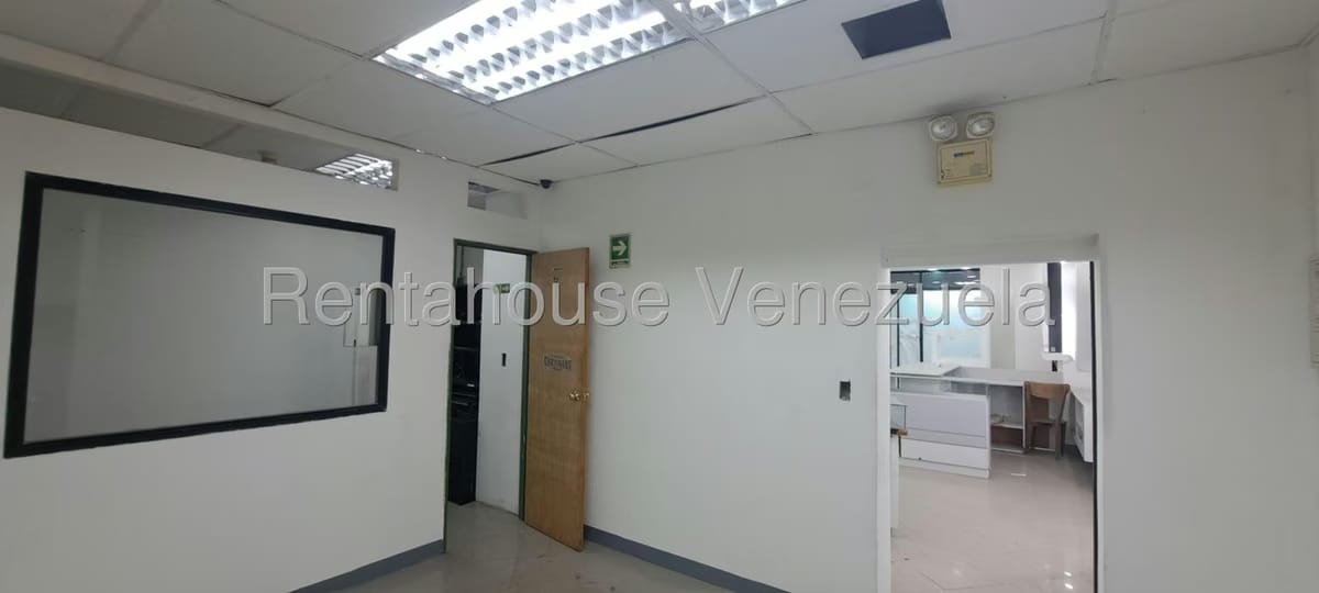 Comercial (Local Comercial) en Venta en Parroquia Catedral, Distrito Metropolitano - 12