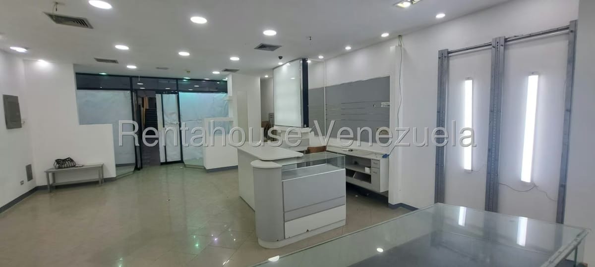 Comercial (Local Comercial) en Venta en Parroquia Catedral, Distrito Metropolitano - 4