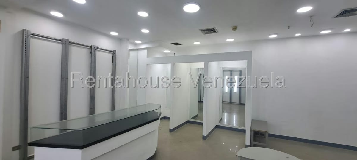 Comercial (Local Comercial) en Venta en Parroquia Catedral, Distrito Metropolitano - 7
