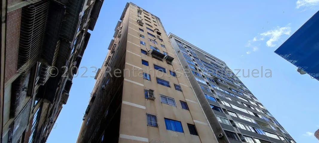 APARTAMENTO EN VENTA – ELENA MARIN NOBREGA