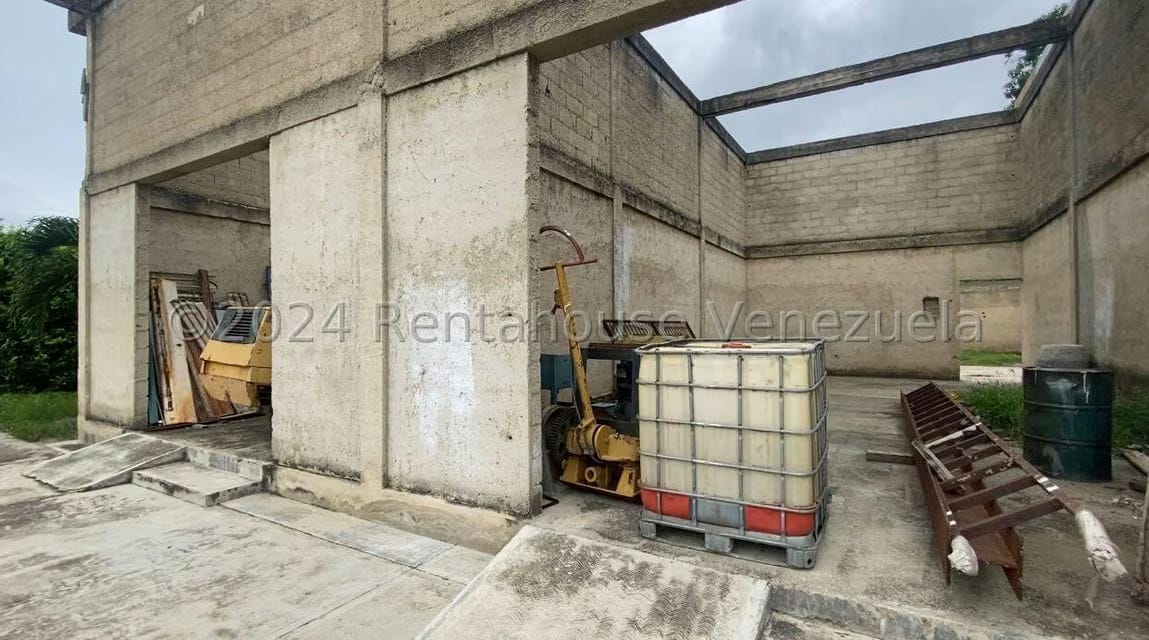 Comercial (Galpon - Deposito) en Venta en Barbula, Carabobo - 12