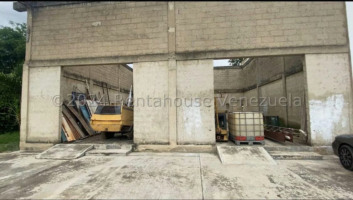 Comercial (Galpon - Deposito) en Venta en Barbula, Carabobo - 9