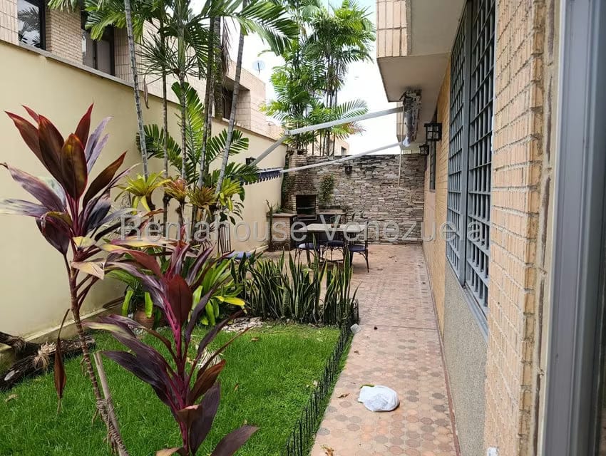Townhouse (Duplex) en Venta en Las Quintas, Carabobo - 27