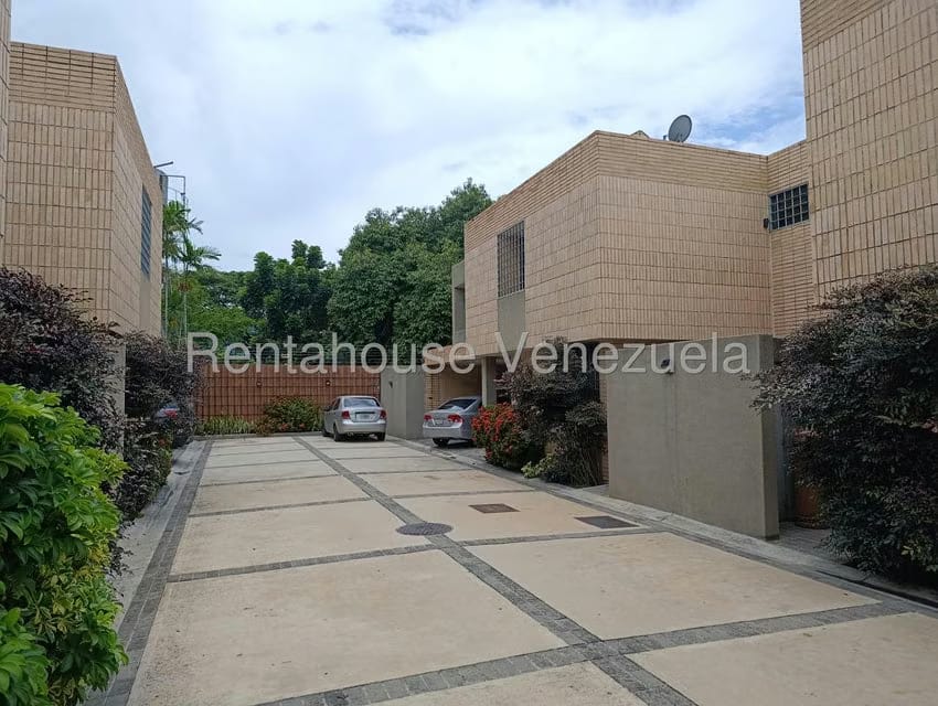 Townhouse (Duplex) en Venta en Las Quintas, Carabobo - 46