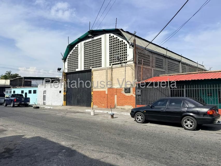 Comercial (Galpon - Deposito) en Venta en Centro, Lara