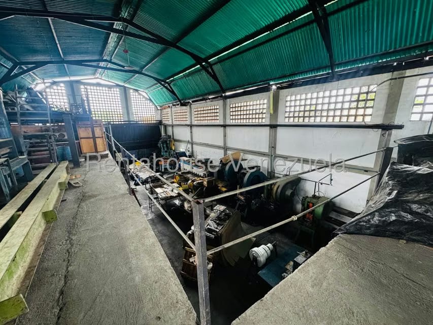 Comercial (Galpon - Deposito) en Venta en Centro, Lara - 14