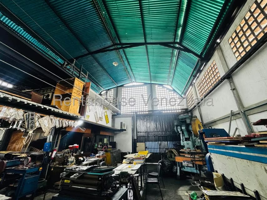 Comercial (Galpon - Deposito) en Venta en Centro, Lara - 4