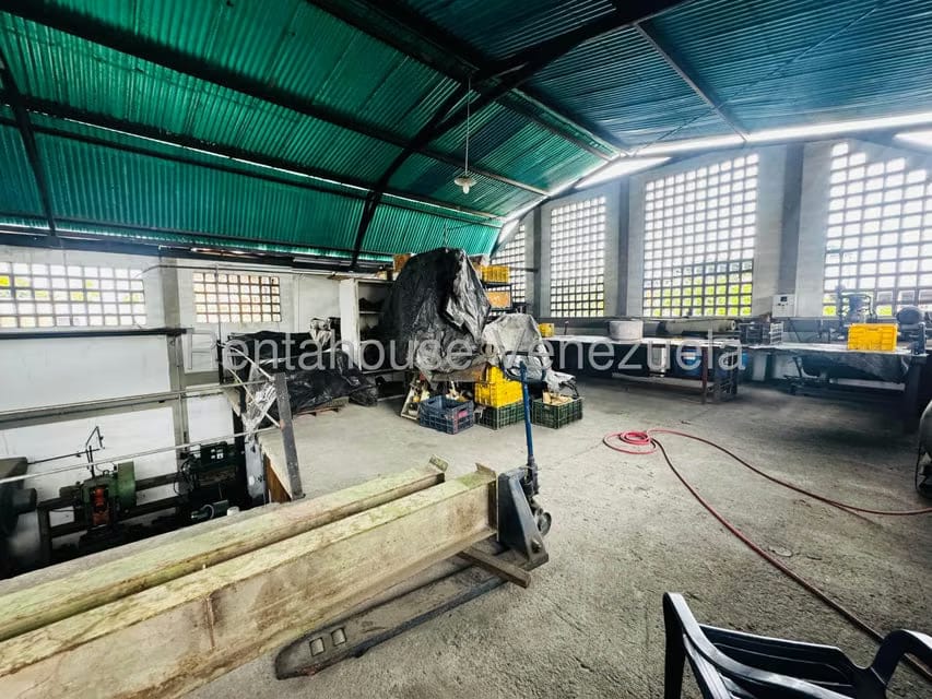 Comercial (Galpon - Deposito) en Venta en Centro, Lara - 10