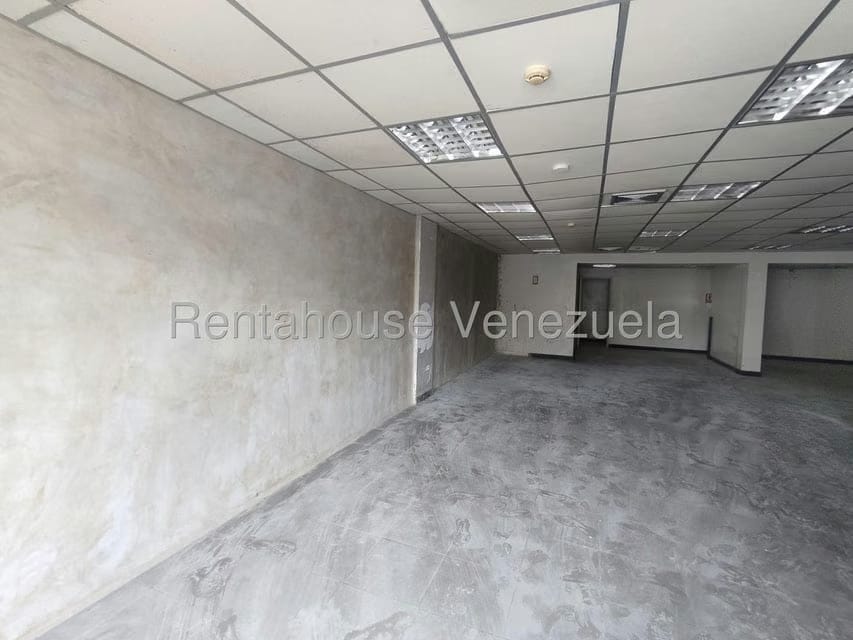 Comercial (Local Comercial) en Venta en Barbula, Carabobo - 5