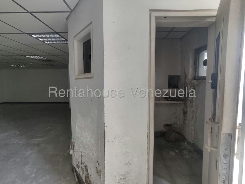 Comercial (Local Comercial) en Venta en Barbula, Carabobo - 6
