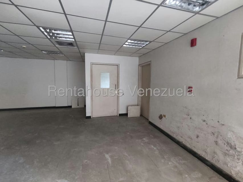 Comercial (Local Comercial) en Venta en Barbula, Carabobo - 9