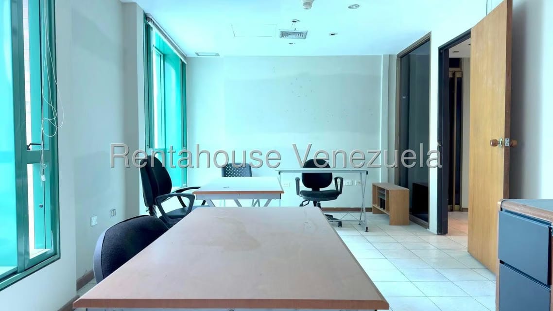 Comercial (Oficina) en Alquiler en Sabana Grande, Distrito Metropolitano - 13