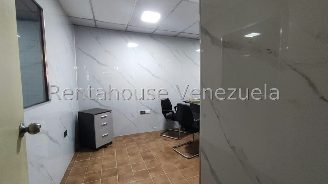 Comercial (Galpon - Deposito) en Venta en Zona Industrial 2, Lara - 17